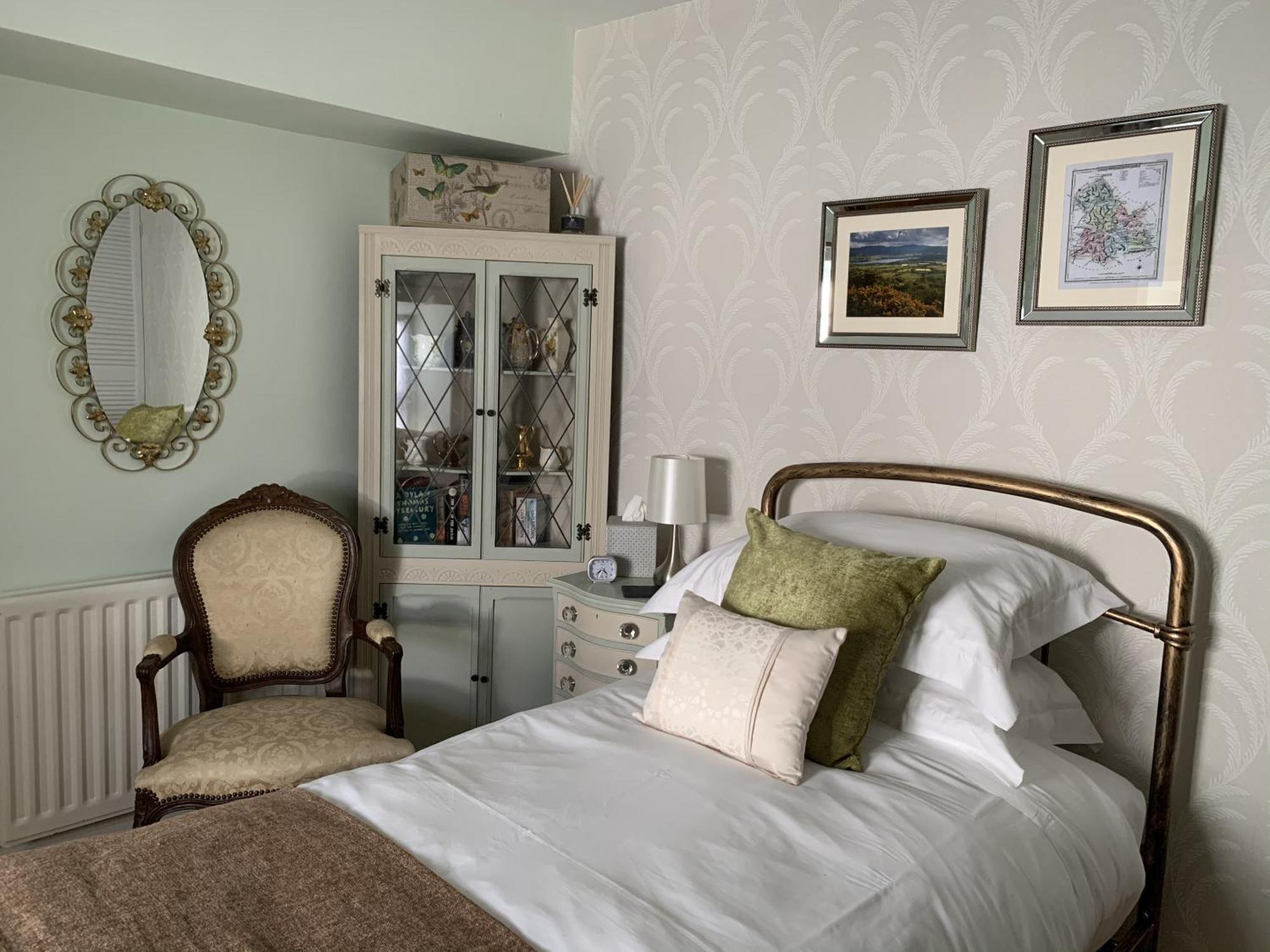 Evangelisa Lampeter Room photo